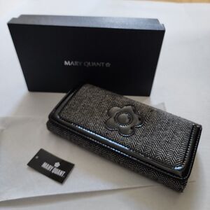MARY QUANT Signature Flower Wallet with Box Tag